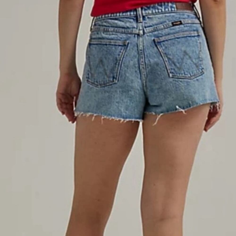NEW WRANGLER HIGH RISE VINTAGE CUT OFF SHORTS SZ 10